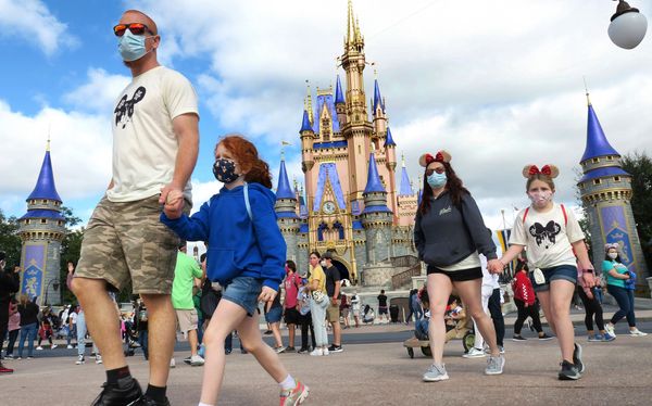 Florida's Amusement Parks Loosen Pandemic Mask Requirements